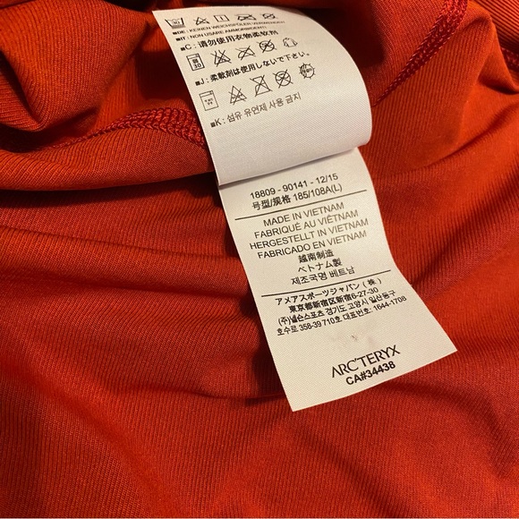 Arc’teryx Athletic Short Sleeve Running Shirt Lightweight - Picture 6 of 6